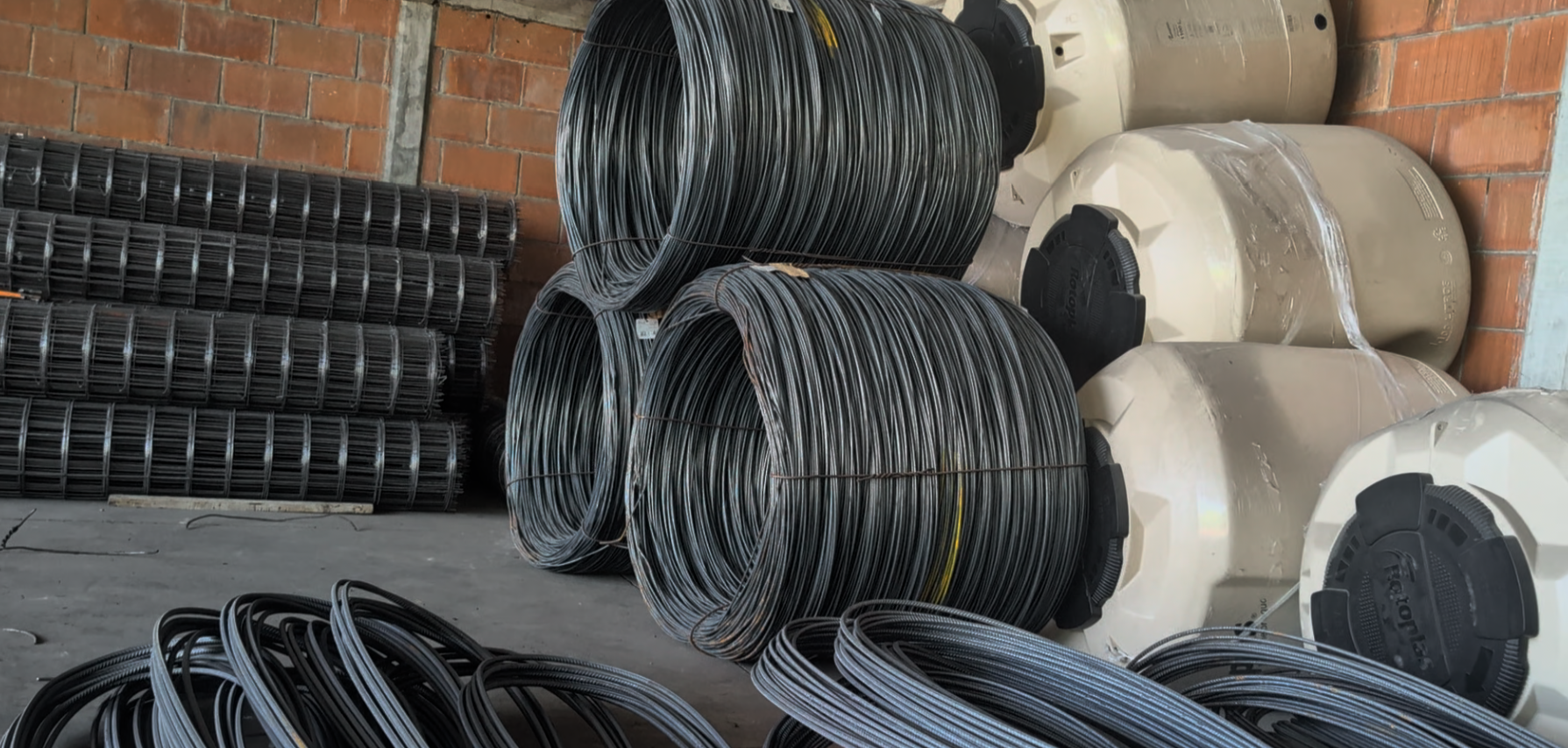 Alambrón, malla electrosoldada y acero en bodega Vibromex Acapulco